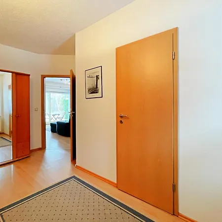 Haus Berlin Ferienwohung 1 *